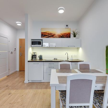 Apartament Nadmorskie Spektrum & Parking Danzica Esterno foto