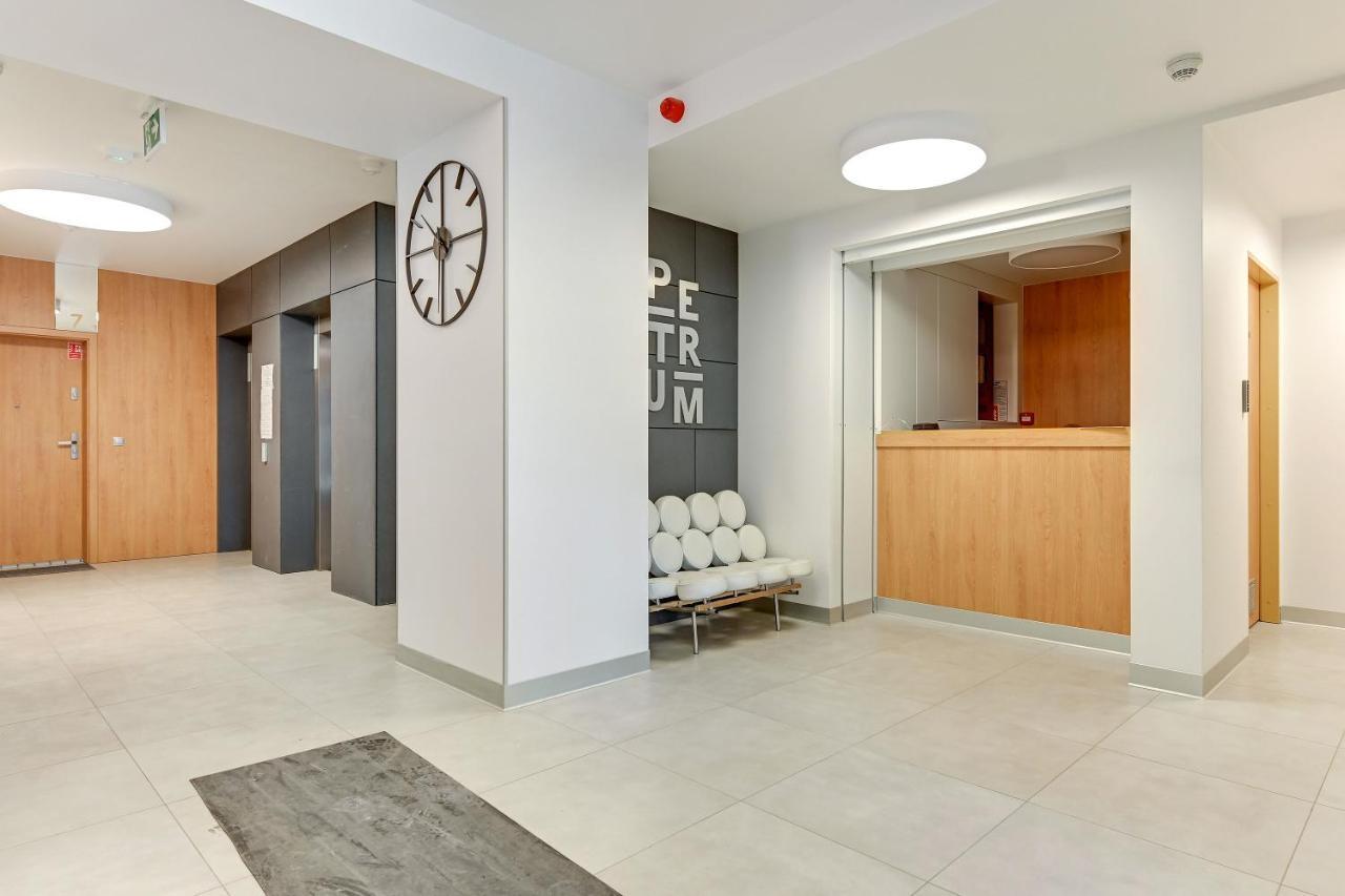 Apartament Nadmorskie Spektrum & Parking Danzica Esterno foto