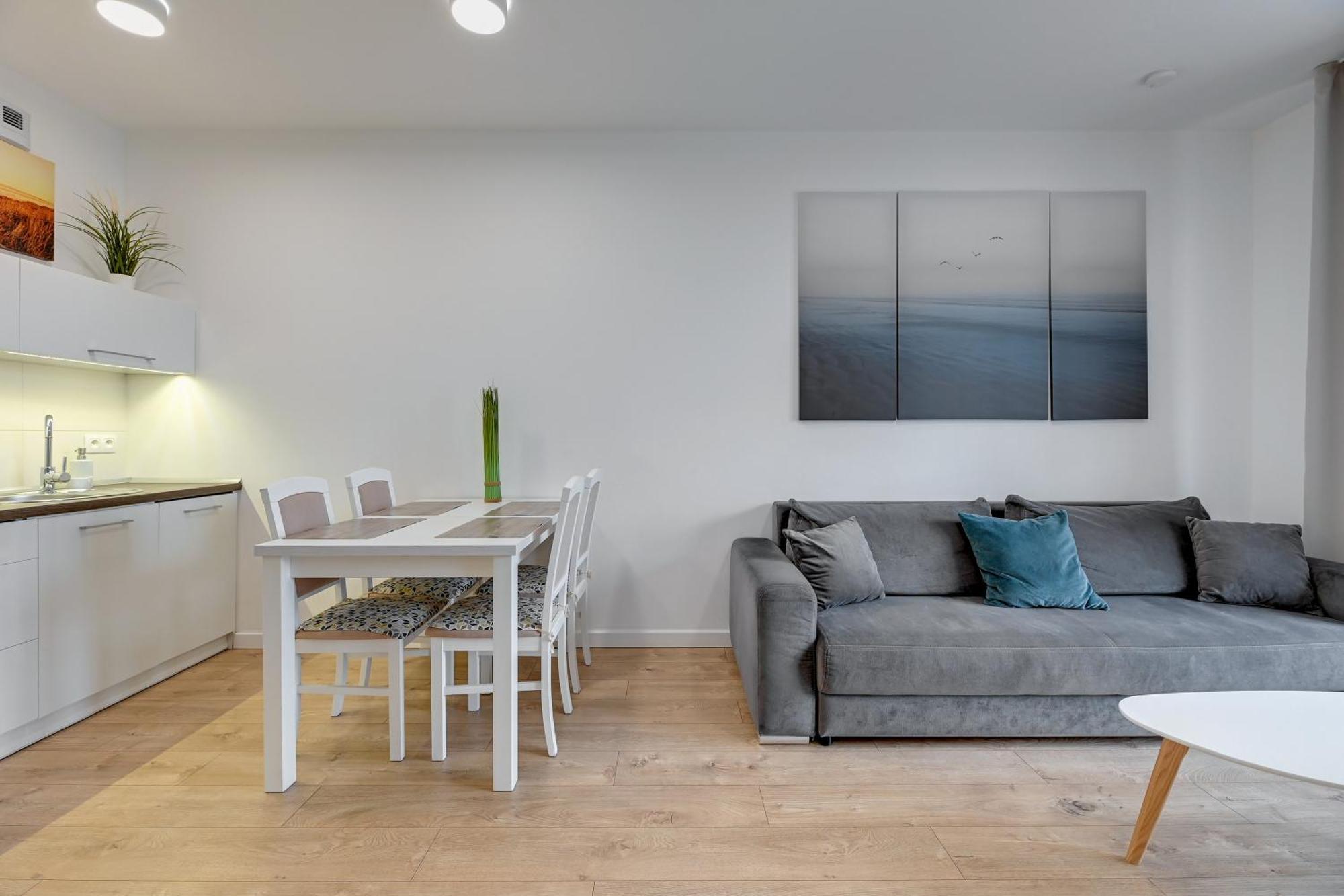 Apartament Nadmorskie Spektrum & Parking Danzica Esterno foto