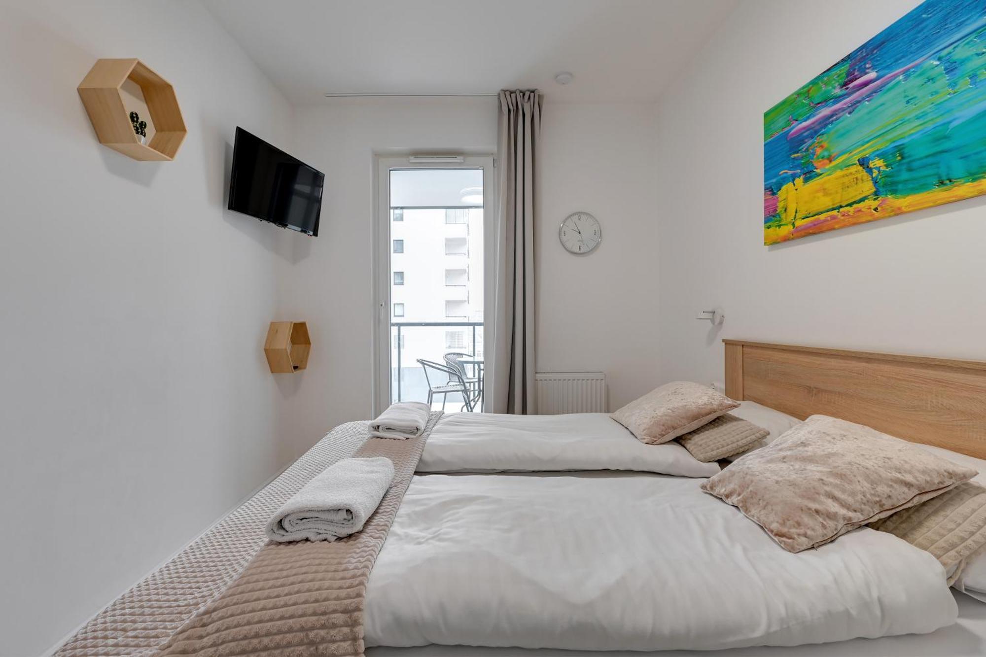 Apartament Nadmorskie Spektrum & Parking Danzica Esterno foto